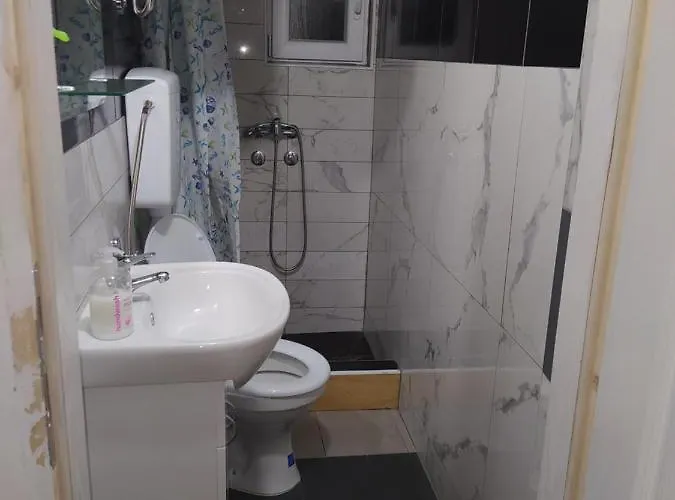 Maric In Appartement *